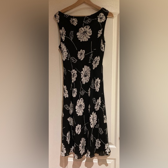 Jones New York Sleeveless Dress - Picture 6 of 7